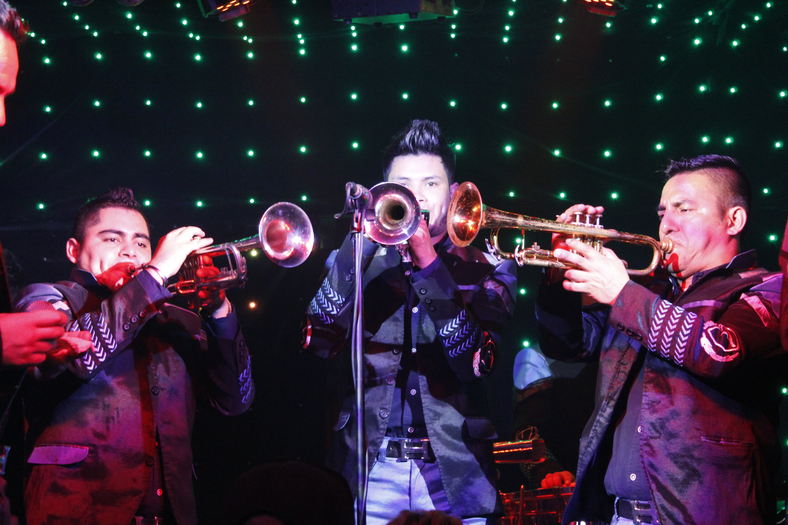 La Treviñosa tocando