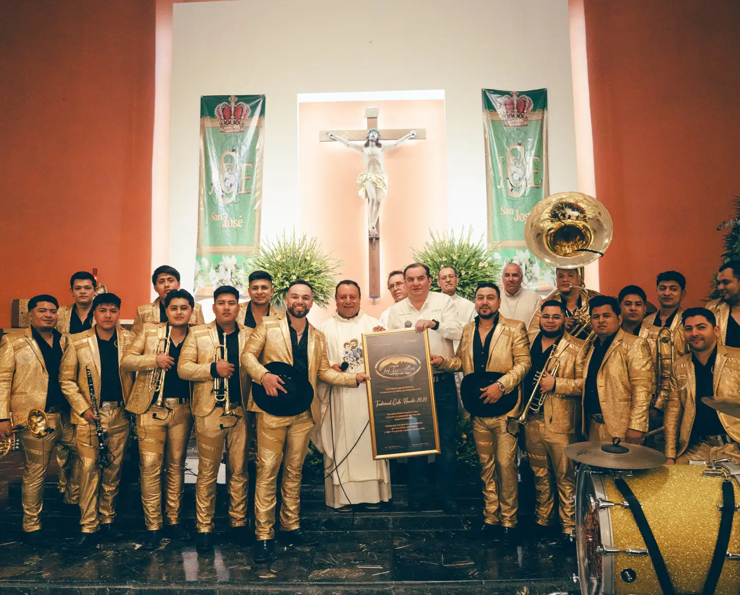 Postal grupal de La Treviñosa Banda Regia en etapa de consolidación