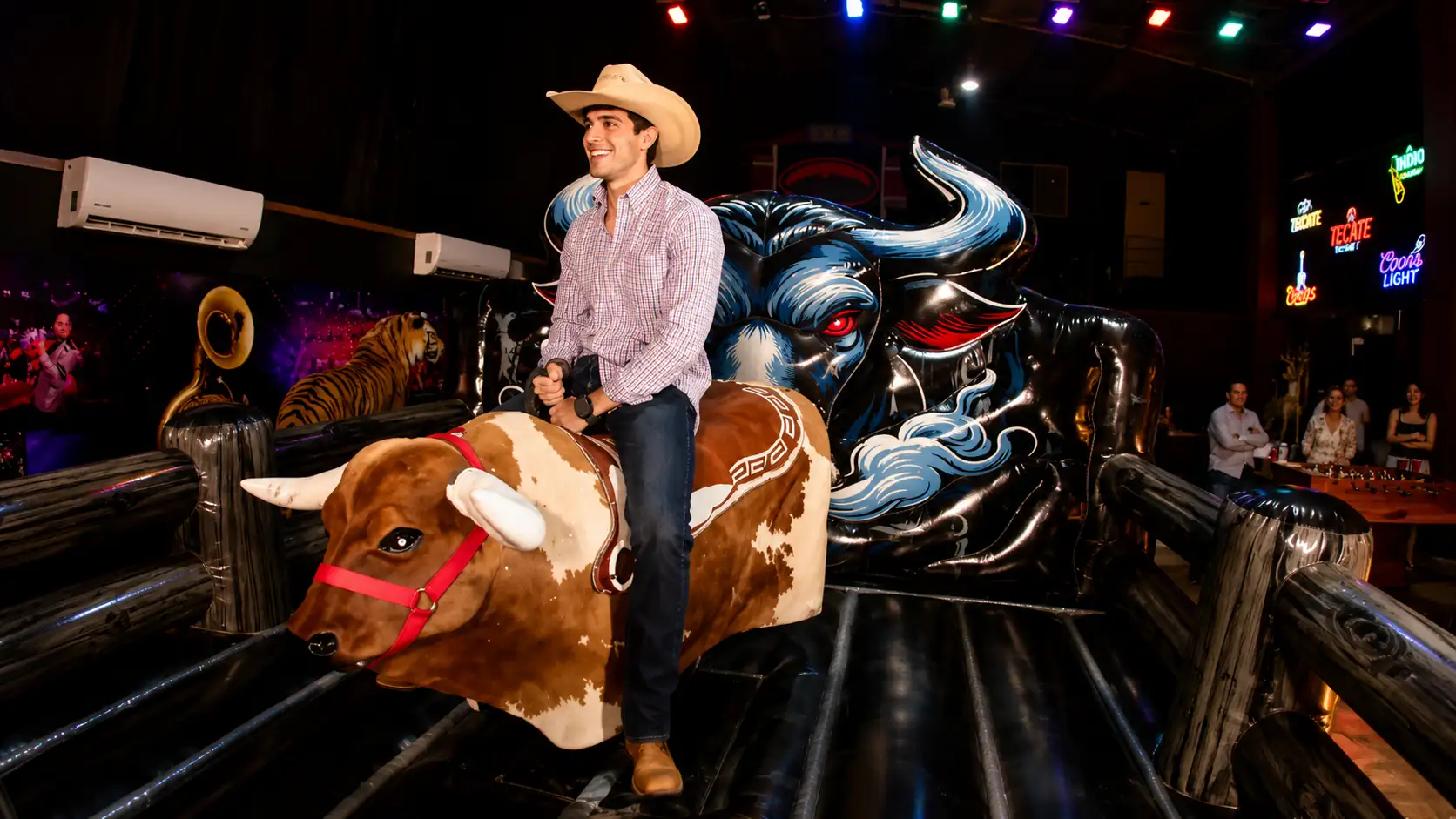 María Malibrán conquista "Miércoles con La Treviñosa" entre caballos, rodeo, música y miles de espectadores