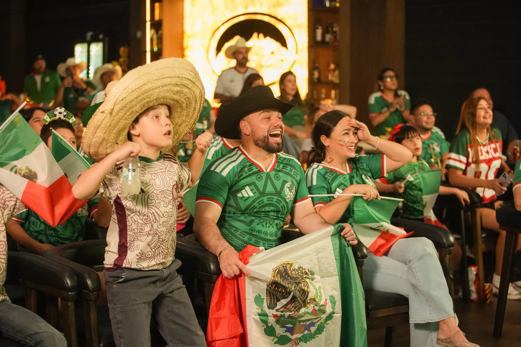 México se despide del Mundial, pero la pasión sigue sonando en La Treviñosa